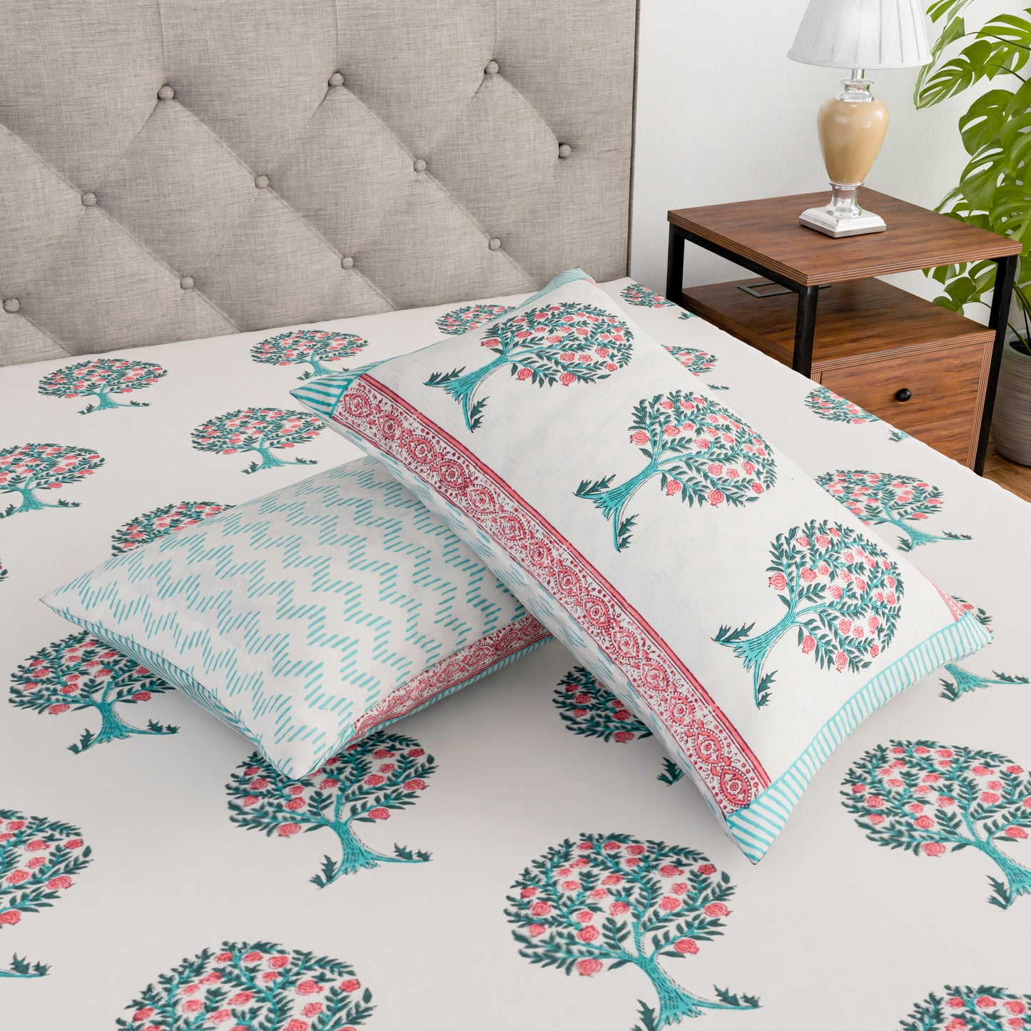 Cotton hand block printed king size bedsheet with pillow covers ( 100 x 108 inches) - Red Green Tree