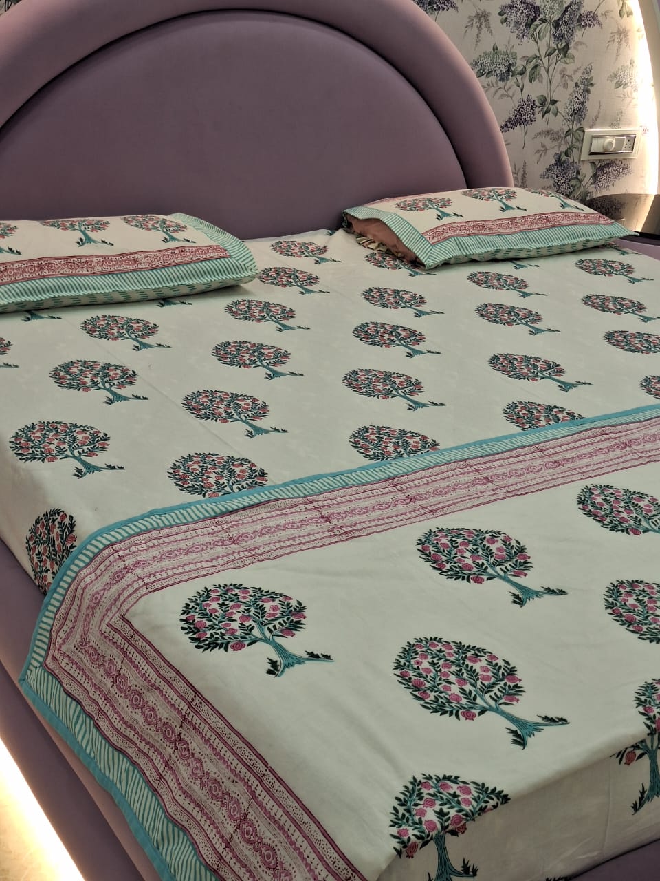 Cotton hand block printed king size bedsheet with pillow covers ( 100 x 108 inches) - Red Green Tree